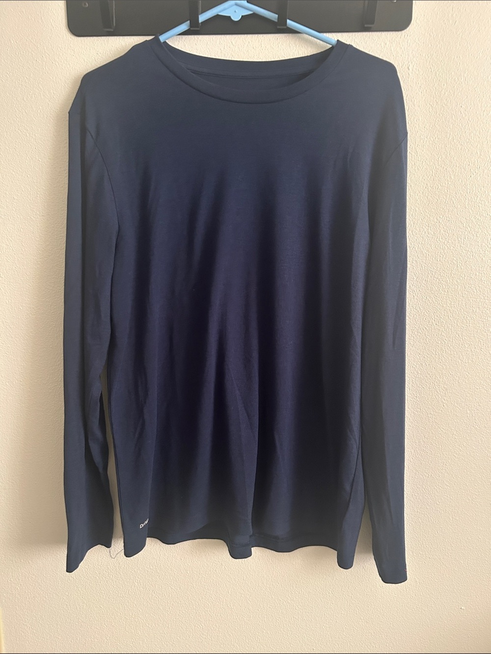 Athletic Works Men M Long-Sleeve Navy Blue Lightweight Dri Works Crew Neck Shirt